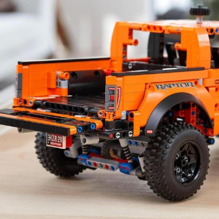 LEGO Technic 42126 - Ford F-150 Raptor