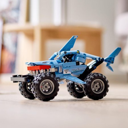 LEGO Technic 42134 - Monster Jam Megalodon 2v1